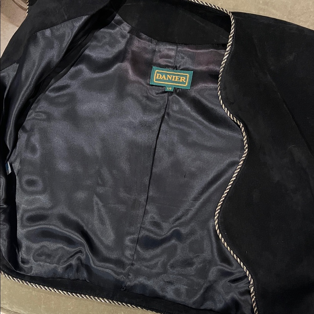 Danier Black Suede Bolero Jacket w/Trim Detail 💕 - Picture 8 of 8